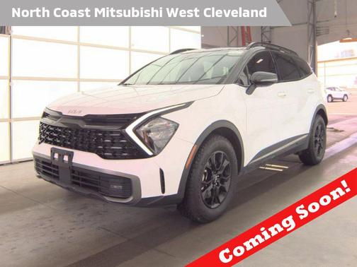 Glacial White Pearl 2023 Kia Sportage S