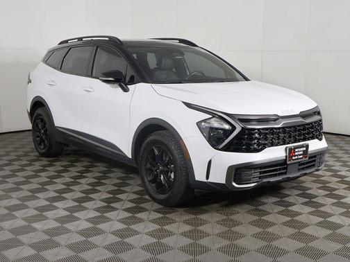 Glacial White Pearl 2023 Kia Sportage S