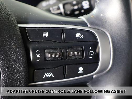 Glacial White Pearl 2023 Kia Sportage S