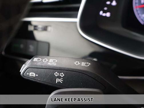 2022 Audi Q8 55 Premium