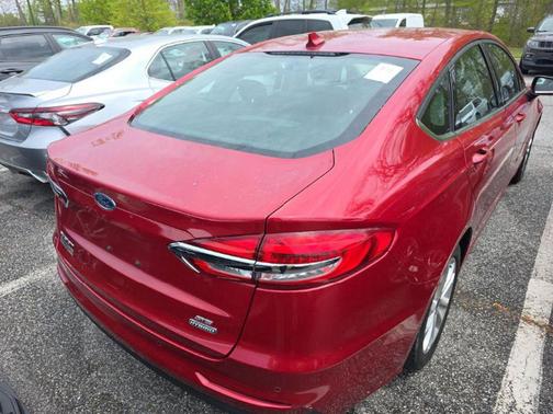 Rapid Red Metallic Tinted Clearcoat 2020 Ford Fusion Hybrid SE
