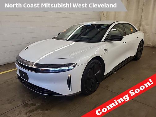 Stellar White Metallic 2024 Lucid Air Touring