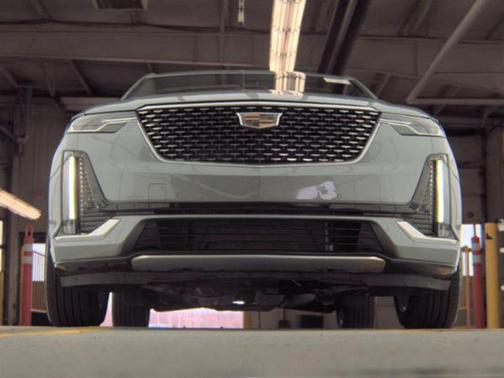 Argent Silver Metallic 2024 Cadillac XT6 Premium Luxury AWD