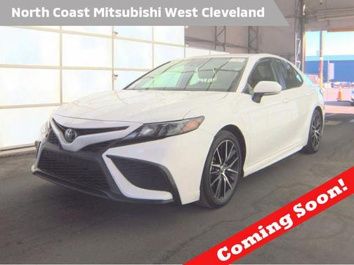 Ice Cap 2023 Toyota Camry SE