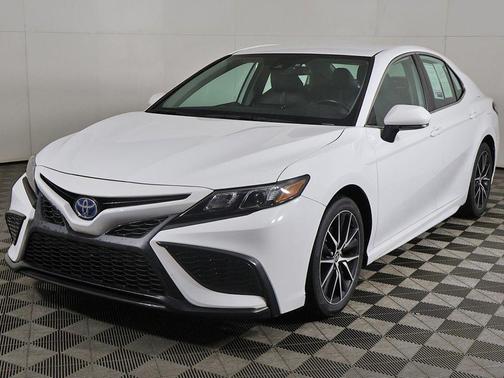 Ice Cap 2023 Toyota Camry SE