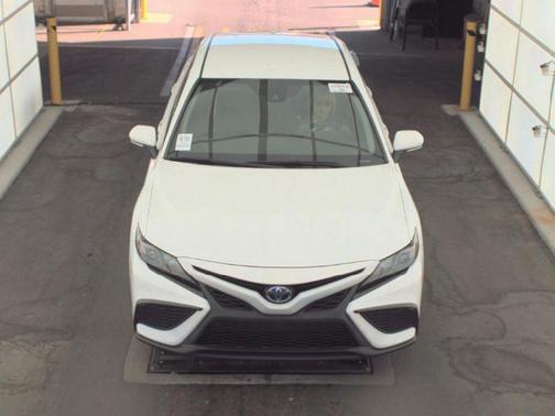 Ice Cap 2023 Toyota Camry SE