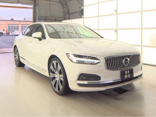 Crystal White Metallic 2021 Volvo S90 T6 Inscription