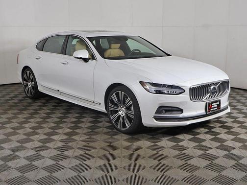 Crystal White Metallic 2021 Volvo S90 T6 Inscription