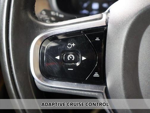 Crystal White Metallic 2021 Volvo S90 T6 Inscription