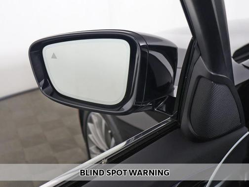 Jet Black 2023 BMW 530 i xDrive