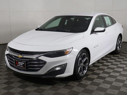 Summit White 2024 Chevrolet Malibu FWD 1LT