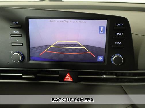 2022 Hyundai ELANTRA SE