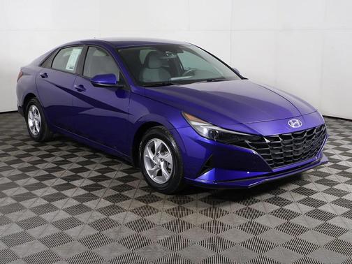 2022 Hyundai ELANTRA SE