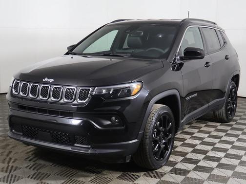 2023 Jeep Compass Latitude Lux