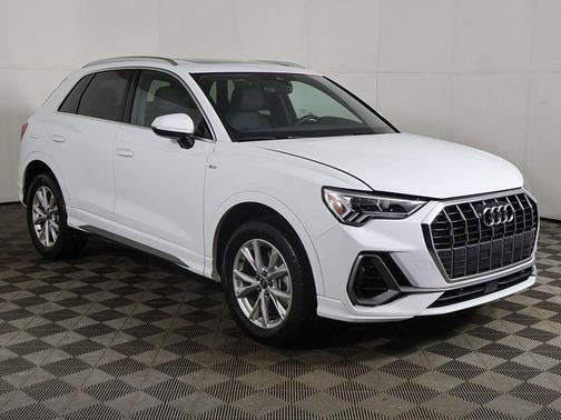 2025 Audi Q3 Premium 45 TFSI S line quattro Tiptronic