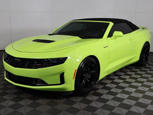 2022 Chevrolet Camaro RWD Convertible LT1