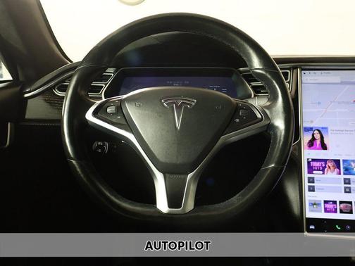 2016 Tesla Model S 75D