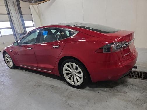 2016 Tesla Model S 90D