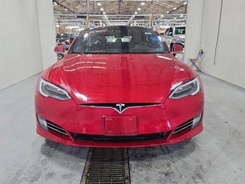 2016 Tesla Model S 90D