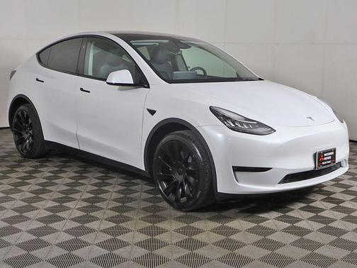 Pearl White Multi-Coat 2023 Tesla Model Y Long Range Dual Motor All-Wheel Drive