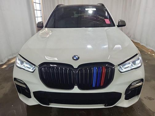 White 2021 BMW X5 M50i