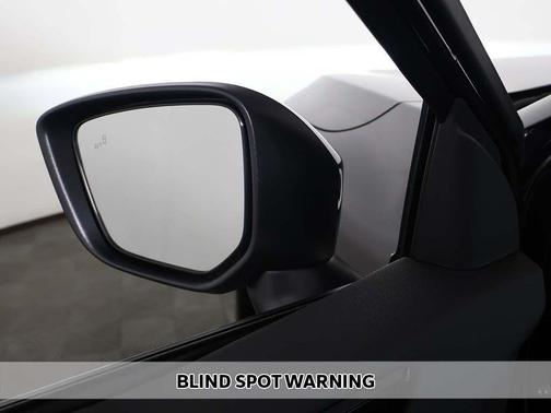 Labrador Black Pearl 2026 Mitsubishi Eclipse Cross SE