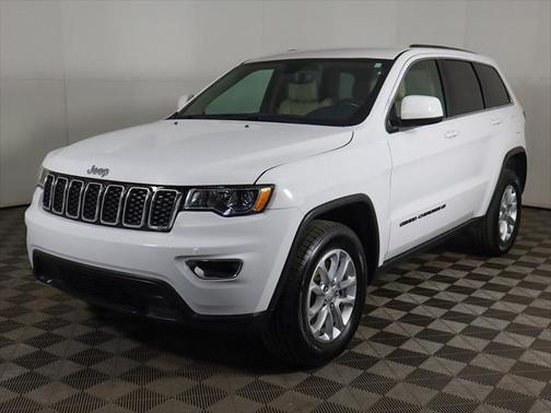 2022 Jeep Grand Cherokee Laredo