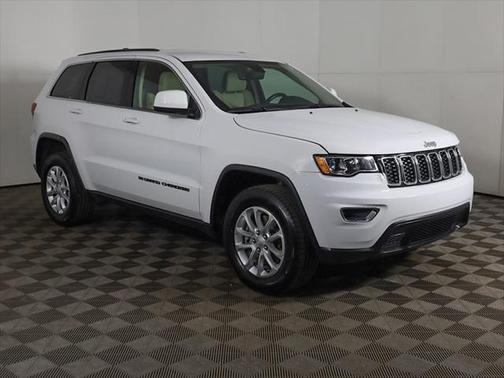 2022 Jeep Grand Cherokee Laredo