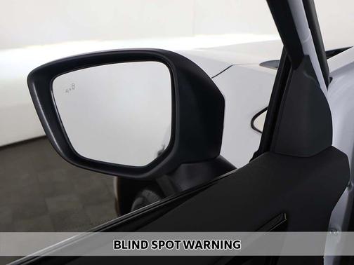 White Diamond 2026 Mitsubishi Eclipse Cross SE