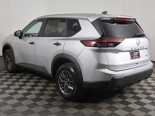 Brilliant Silver Metallic 2024 Nissan Rogue S