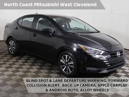 Super Black Metallic 2025 Nissan Versa 1.6 SV