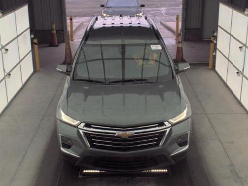 Silver Sage Metallic 2023 Chevrolet Traverse LT Leather