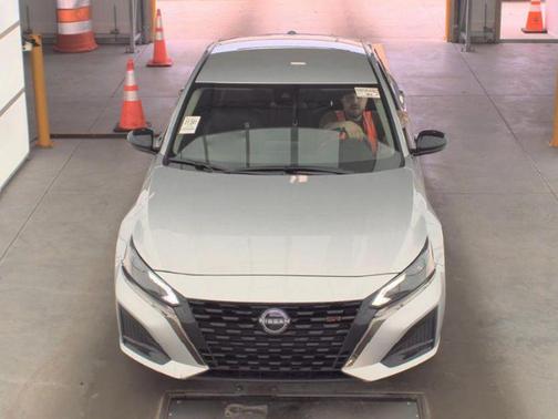 Brilliant Silver Metallic 2025 Nissan Altima SR FWD