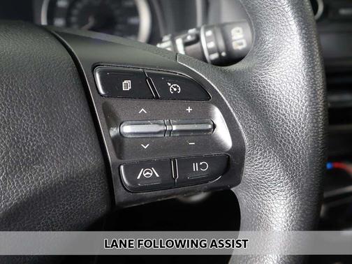 Lunar White 2022 Hyundai KONA SEL