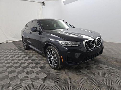 Carbon Black Metallic 2023 BMW X4 xDrive30i