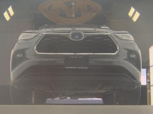 2022 Toyota Highlander Hybrid Limited