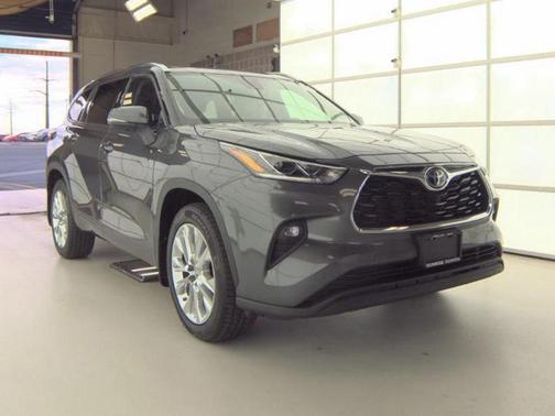 2022 Toyota Highlander Hybrid Limited
