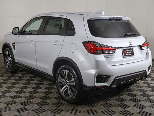 White Diamond 2026 Mitsubishi Outlander Sport 2.0 ES