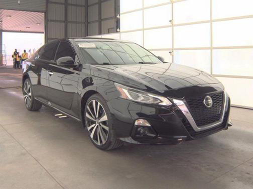 Super Black 2021 Nissan Altima Platinum Intelligent AWD