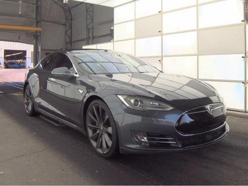 2015 Tesla Model S 85D
