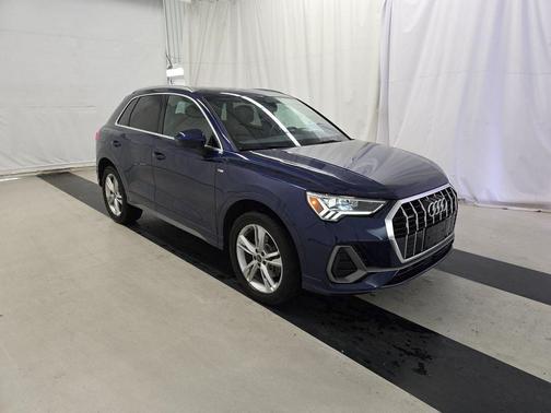 2023 Audi Q3 Premium 45 TFSI S line quattro Tiptronic