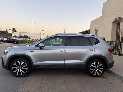 2022 Volkswagen Taos 1.5T SE