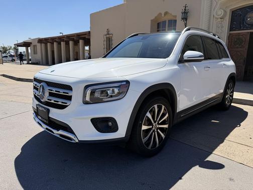 WHITE 2022 Mercedes-Benz GLB 250 Base
