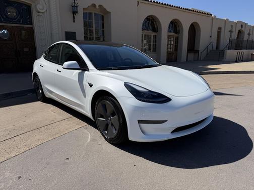 Pearl White Multi-Coat 2018 Tesla Model 3 Long Range