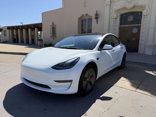 Pearl White Multi-Coat 2018 Tesla Model 3 Long Range