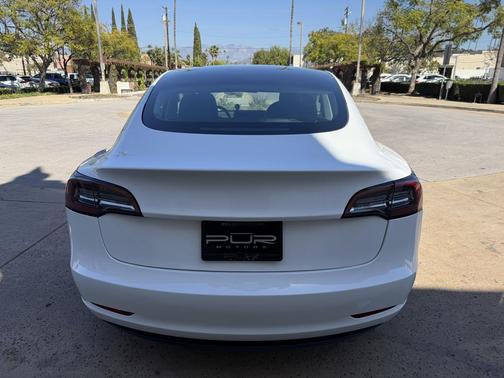 Pearl White Multi-Coat 2018 Tesla Model 3 Long Range