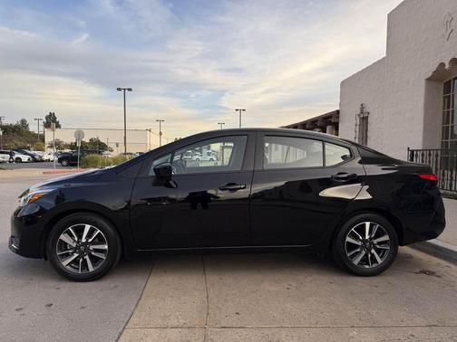 2025 Nissan Versa 1.6 SV