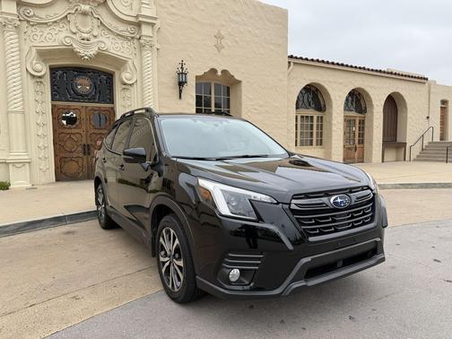 Crystal Black Silica 2023 Subaru Forester Sport