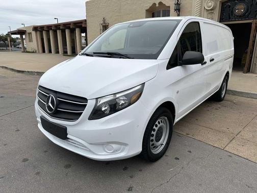 2022 Mercedes-Benz Metris Base