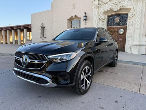 BLACK 2025 Mercedes-Benz GLC 350e Base